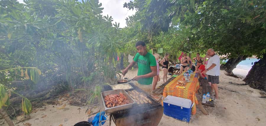 From Praslin: Cousin, Curieuse & St Pierre Islands Day Tour - The 30-minute ride to Curieuse