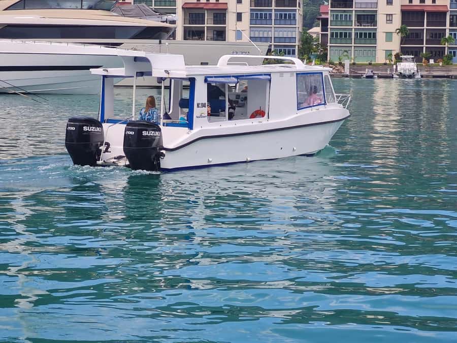 Glassbottom boat & Crystalkayak SteAnneMarinePark Snorkeling - Creole BBQ lunch on Cerf Island
