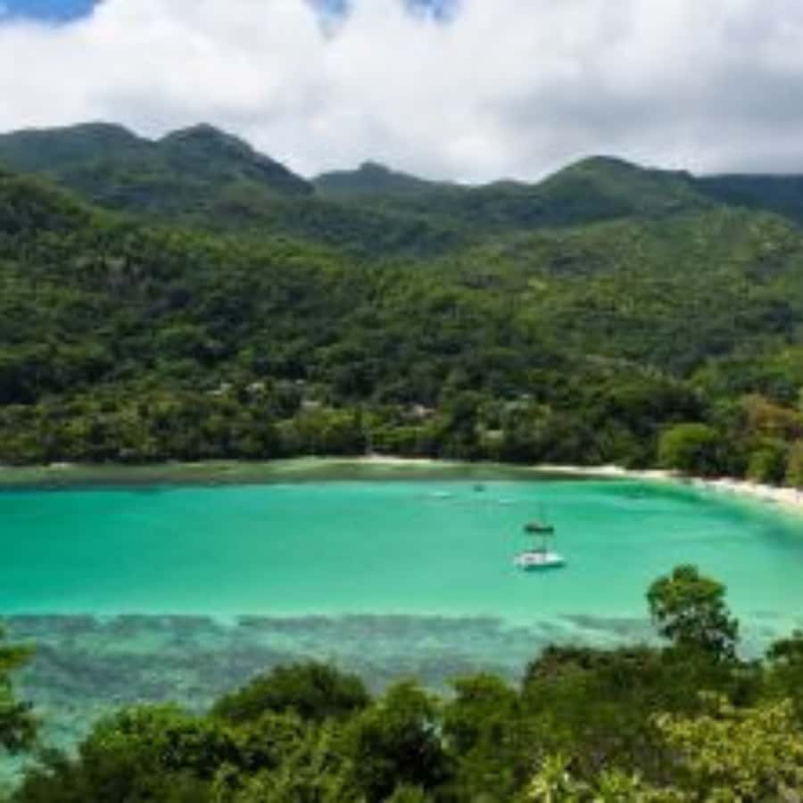 Mahe Discovery Bus Tour - Beau-Vallon Beach: The Easy First Stop
