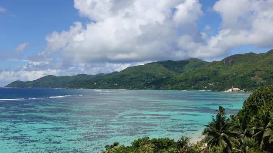 Mahé Island: Island Highlights Guided Day Trip with Lunch - Creole lunch before the spice garden