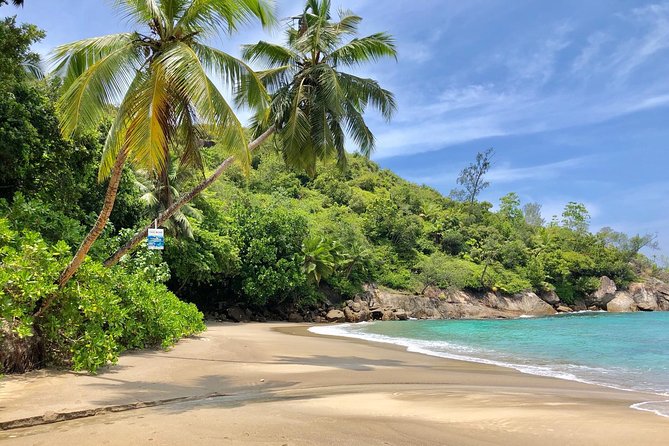 Mahe Island tour - Lunch, swimming, and the practical shape of the day