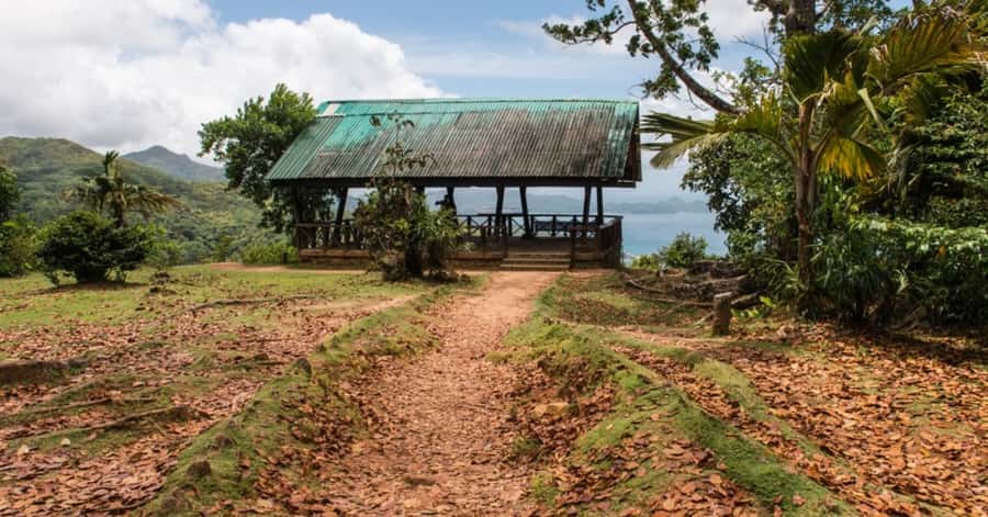 Mahé: Private Customizable Full-Day Tour with Hotel Pickup - Creole culture at Domaine de Val des Pres