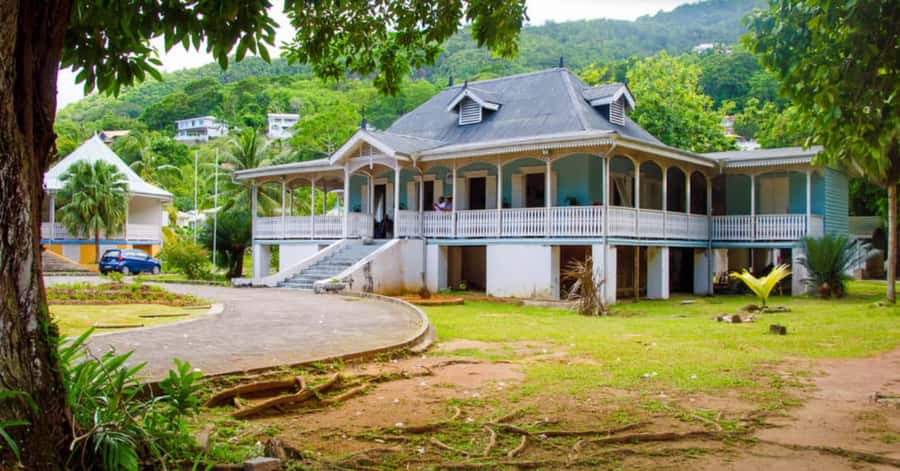 Mahé: Private Customizable Full-Day Tour with Hotel Pickup - Starting with Mahé’s plants and island story
