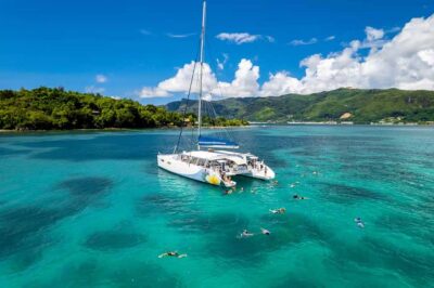 Saint-Anne Marine Park and Moyenne Island Cruise
