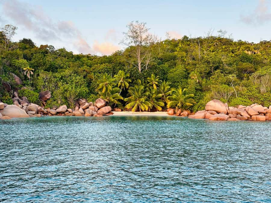 Praslin: Curieuse & St-Pierre Boat Adventure with Snorkeling - Beach time, snacks, and the optional BBQ