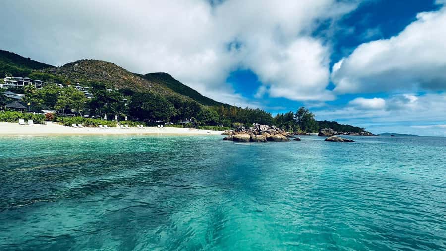 Praslin: Curieuse & St-Pierre Boat Adventure with Snorkeling - Who should book this excursion?