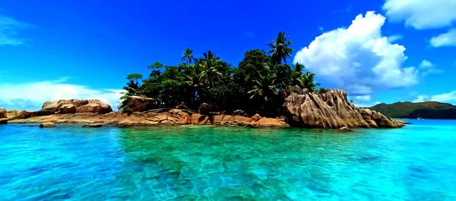 Praslin: Curieuse & St Pierre Island Day Trip with Barbecue - Doctor’s House and Curieuse’s leprosy history