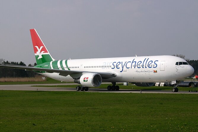 Private ARRIVAL Transfer from Seychelles Airport to any Hotels in Mahe - From the airport to any Mahe hotel