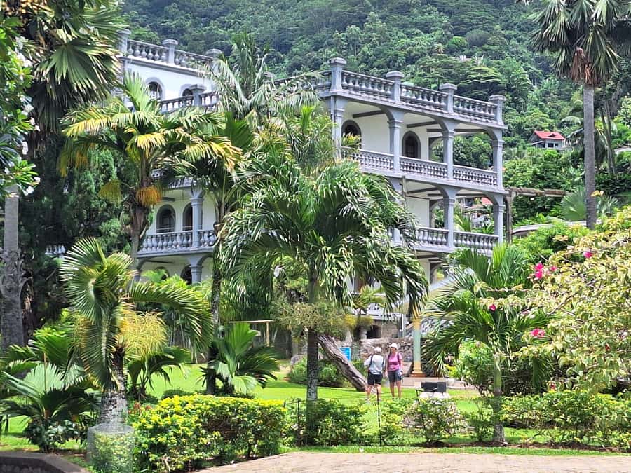 Private half day tour with free rum tasting - Transport, access, and the five-hour clock