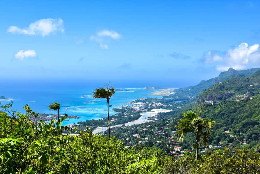 Private nature trail/hiking (5-7 Persons) - The value of the $253 private price