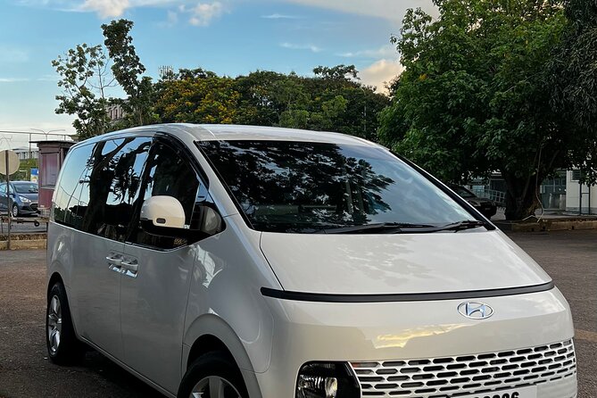Private Transfer in Seychelles - Meeting Ted at the Airport