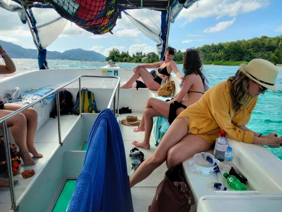 St. Anne Marine Park, Moyenne & Cerf Island Tour with Lunch - Transfers, communication, and what to pack