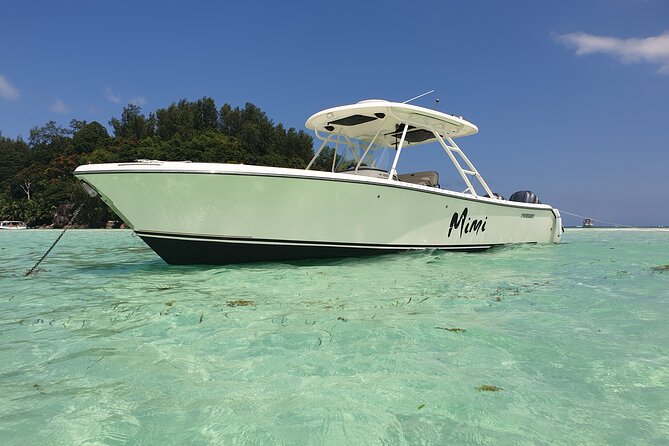 St Anne Marine Park & Moyenne Island, Creole Lunch (Private Boat) - The afternoon beach or fish-feeding stop