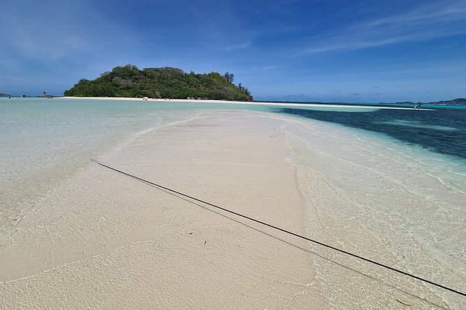 St Anne Marine Park & Moyenne Island, Creole Lunch (Private Boat) - Meeting at Eden Island at 9 a.m.
