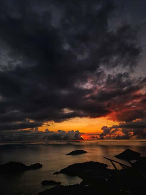 Sunset Explorer! Scenic Mountain Hike in Seychelles - Guide Jodin’s role in the experience