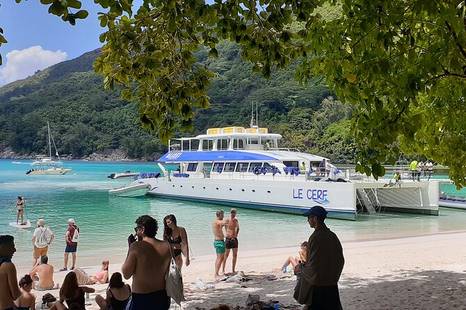 Taxi service & Mahe Island tours - Laine’s role makes the difference